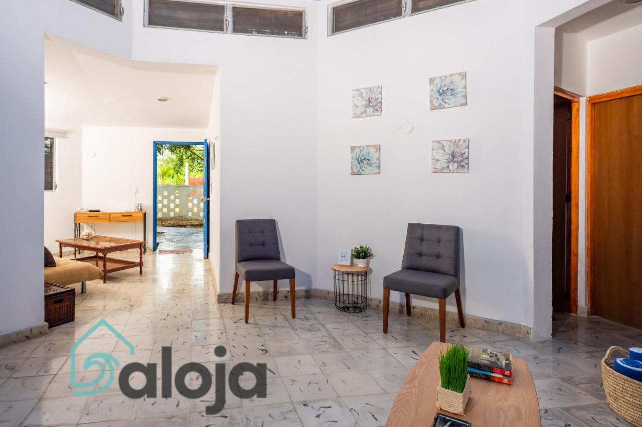 Villa Xtohil With Private Access To The Magic 7 Colors Lagoon Bacalar Exteriör bild