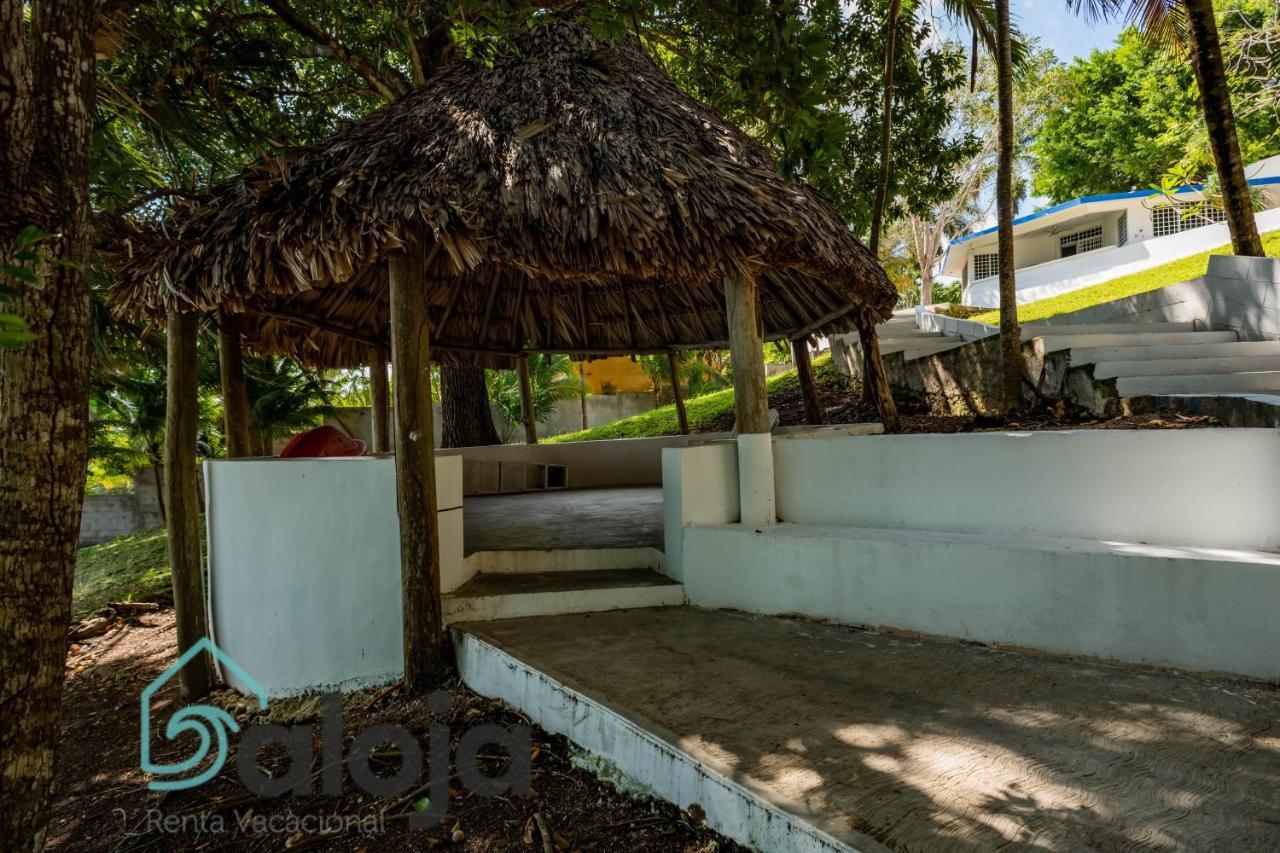 Villa Xtohil With Private Access To The Magic 7 Colors Lagoon Bacalar Exteriör bild