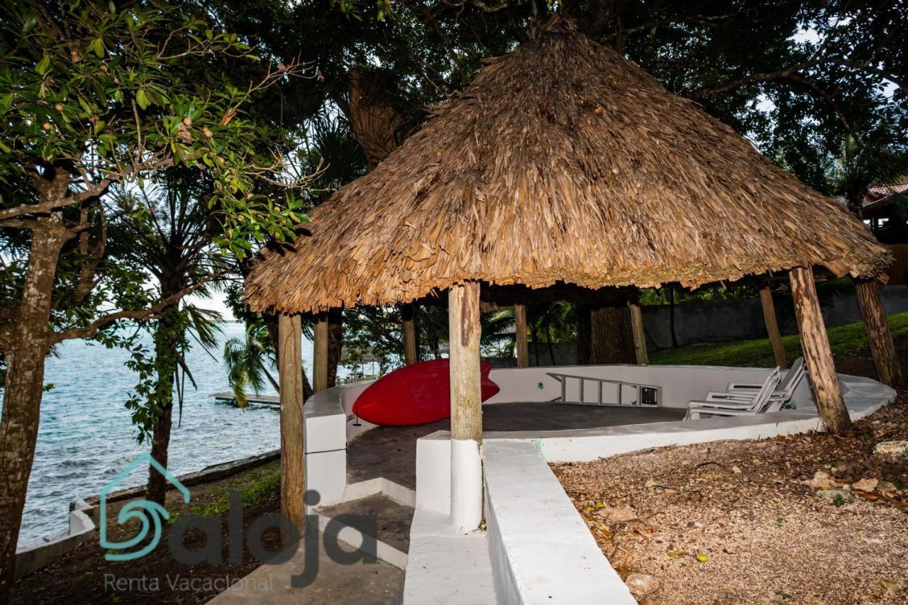 Villa Xtohil With Private Access To The Magic 7 Colors Lagoon Bacalar Exteriör bild
