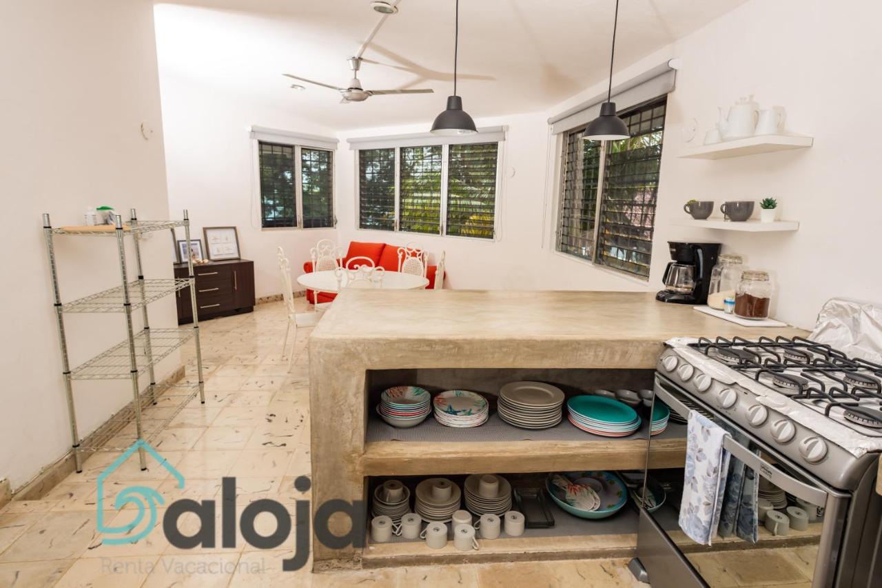 Villa Xtohil With Private Access To The Magic 7 Colors Lagoon Bacalar Exteriör bild