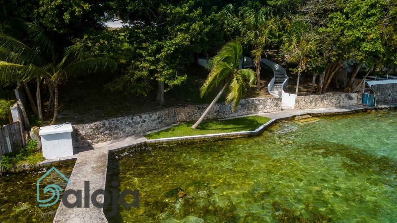 Villa Xtohil With Private Access To The Magic 7 Colors Lagoon Bacalar Exteriör bild